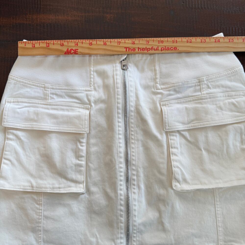 Alo Yoga Night Out Cargo Skirt Zip Front Ivory Size Large EUC W6403R - Picture 11 of 13
